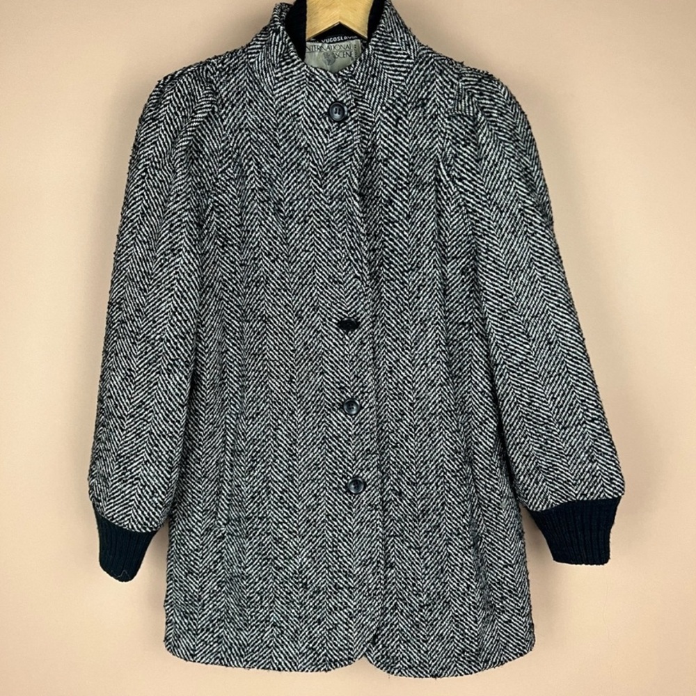 Vintage 1980s Women's Size XL Bust 42 inches Herringbone Black and White Coat